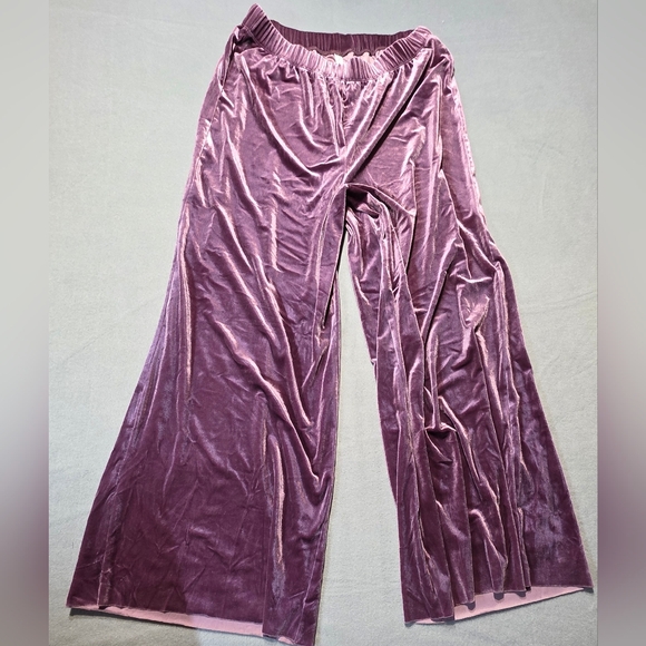 Zenana EUC XL Women's Purple Velvet Wide-Leg Pants Waist 20 Flat Inseam 31 - Picture 5 of 6